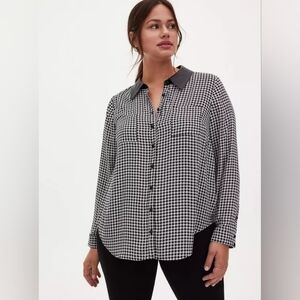 Torrid‎ Madison Black & White Houndstooth Georgette Long Sleeve Button Up